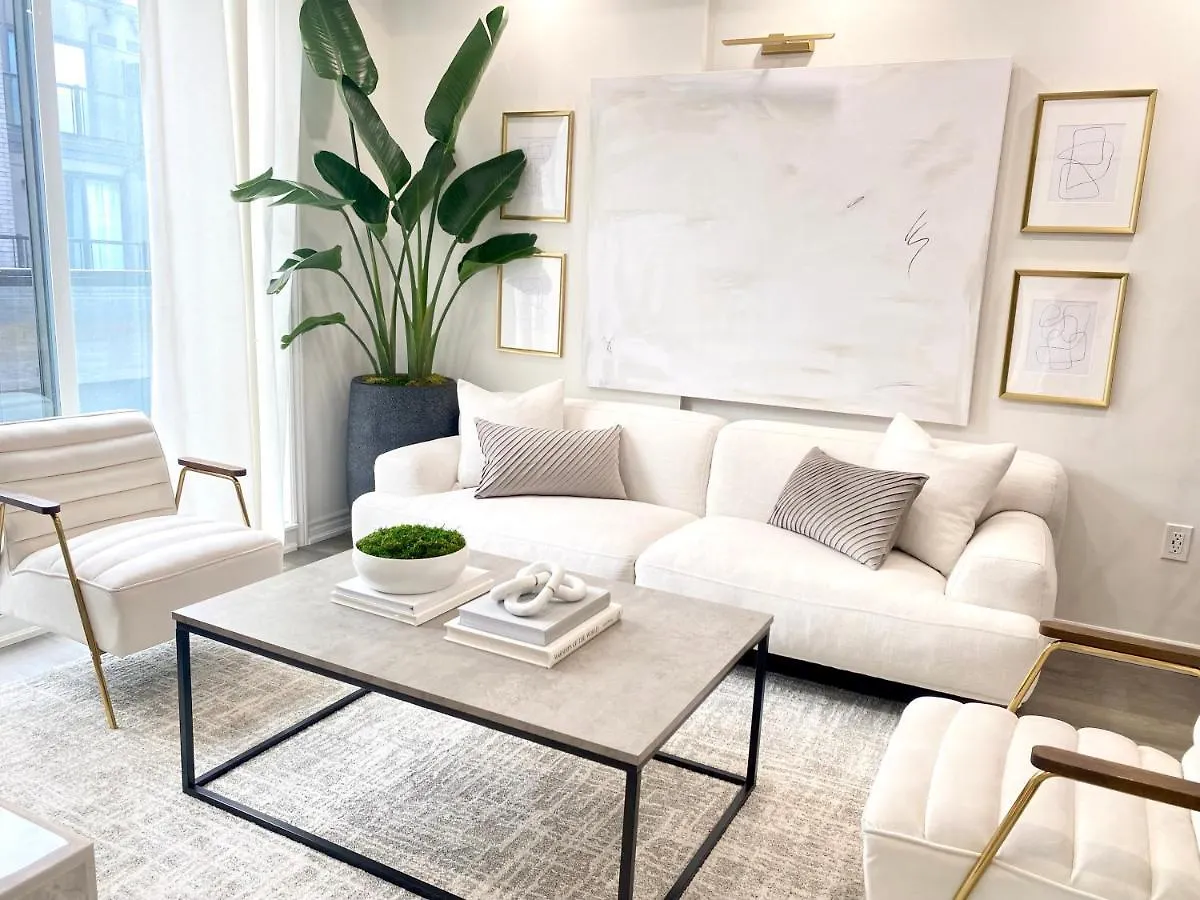 Modern And Bright Luxury Home Centrally Located In Toronto'S Gta 0*, Toronto Kanada