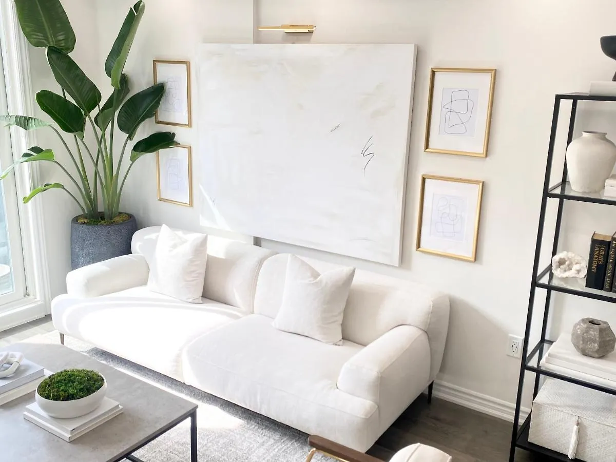 Modern And Bright Luxury Home Centrally Located In Toronto'S Gta 0*, Toronto Canada