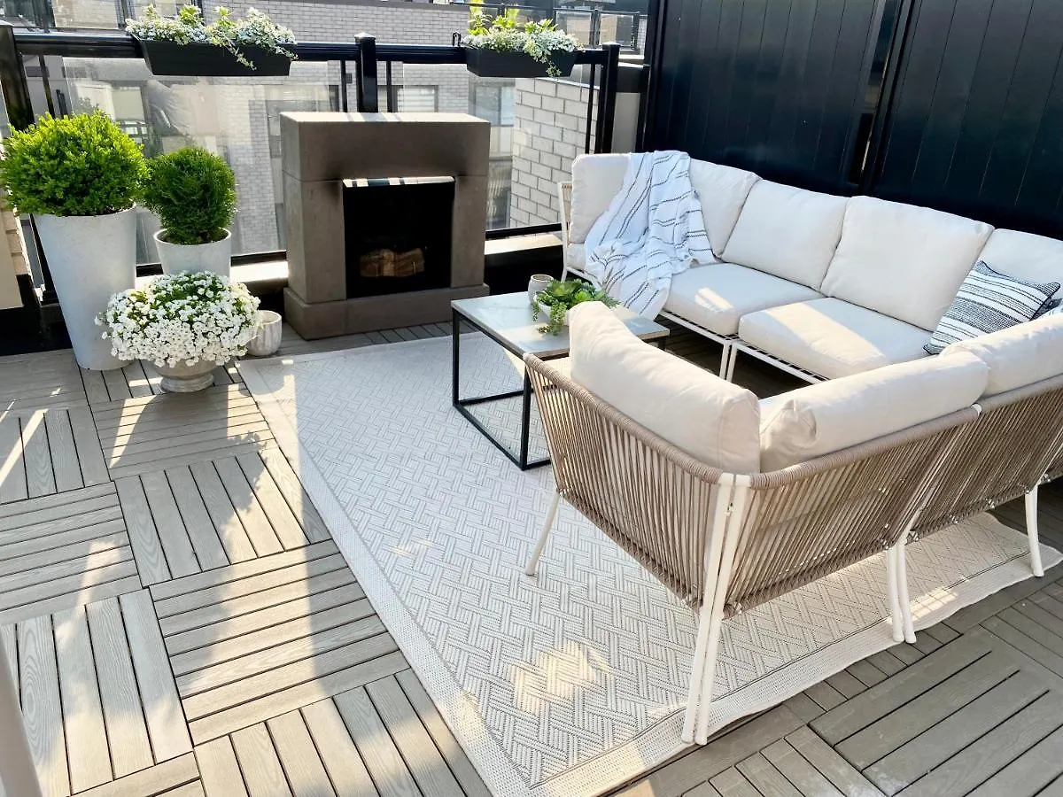 Modern And Bright Luxury Home Centrally Located In Toronto'S Gta Toronto