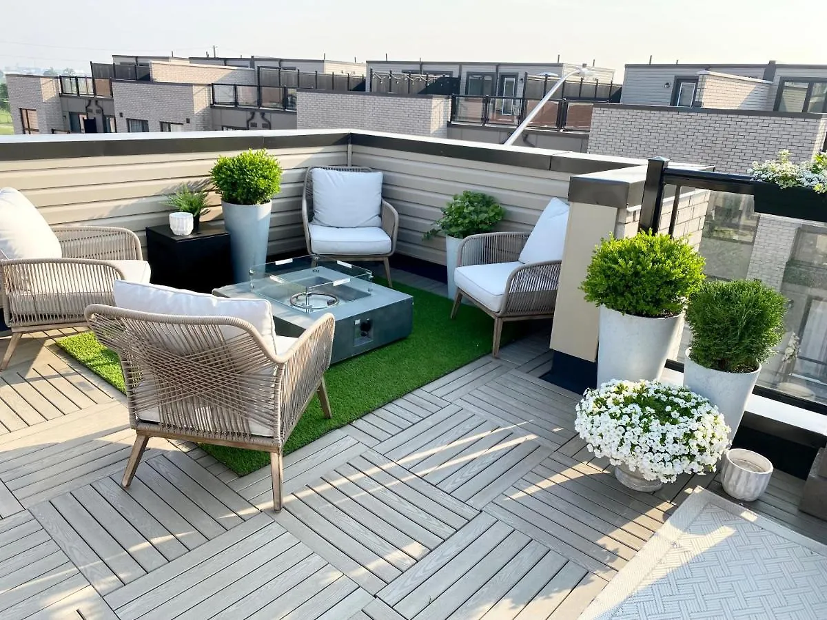 Modern And Bright Luxury Home Centrally Located In Toronto'S Gta Apartment Toronto